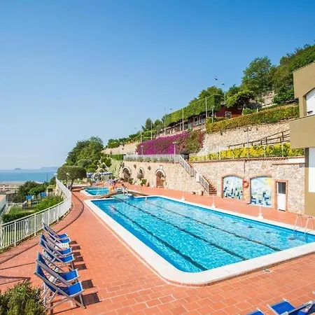 Pool & Seaview *